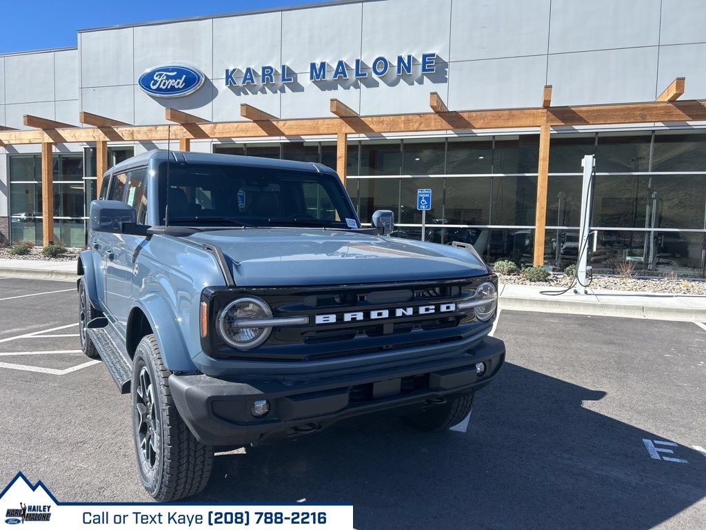 New 2025 Ford Bronco Outer Banks AWD/4WD image 1