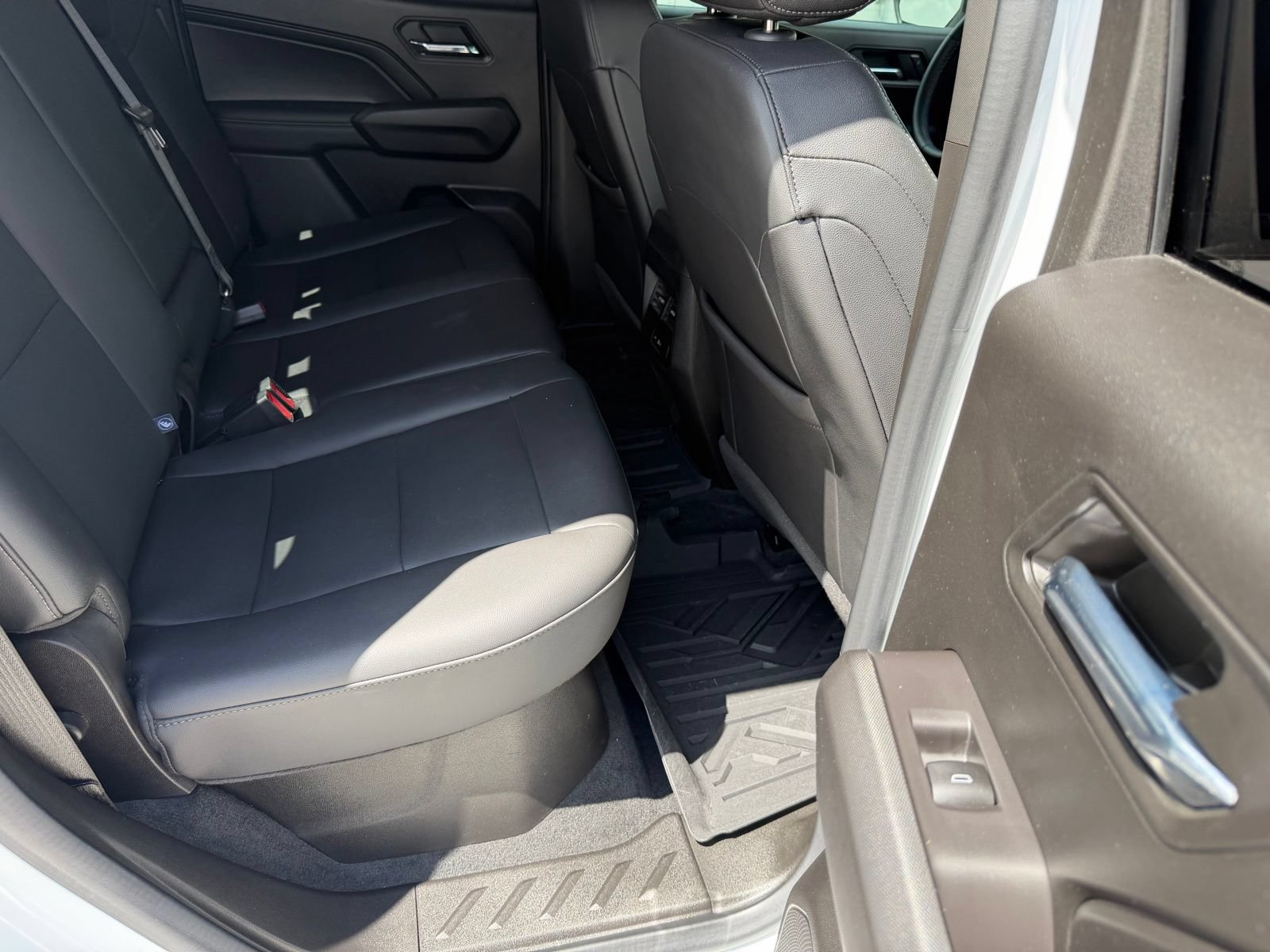 Used 2023 GMC Canyon Elevation w/ Elevation Premium Package RWD image 15
