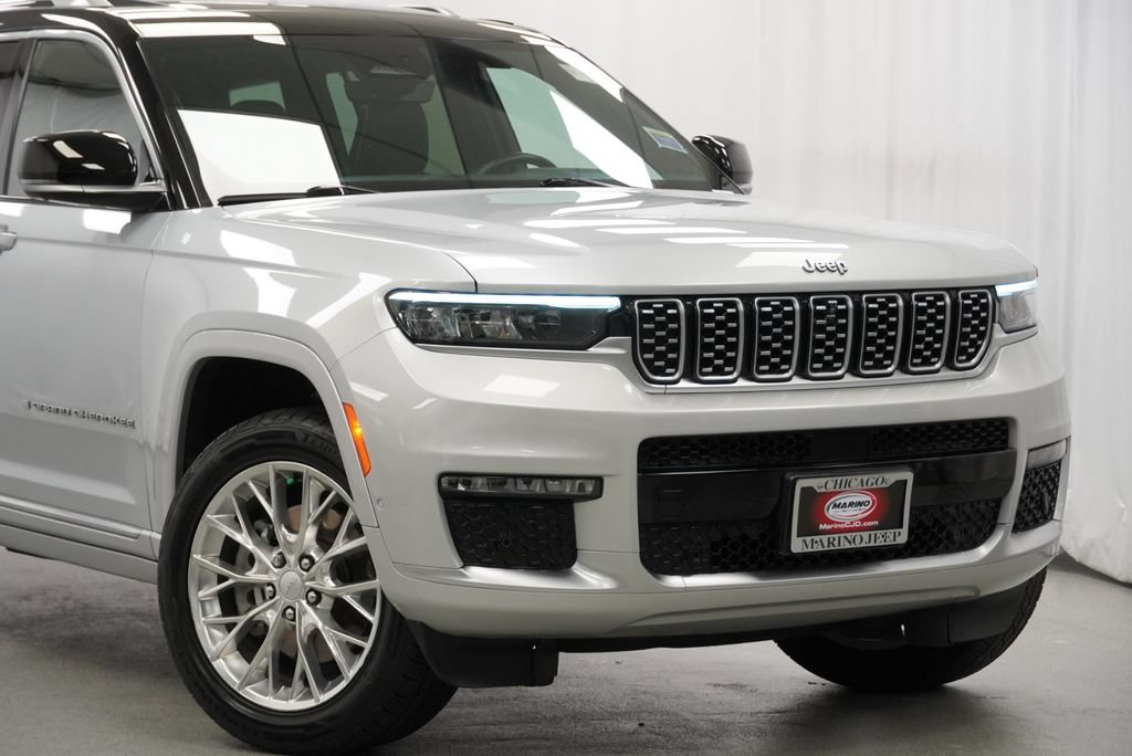 Certified 2021 Jeep Grand Cherokee L Summit w/ Luxury Tech Group V AWD/4WD image 3