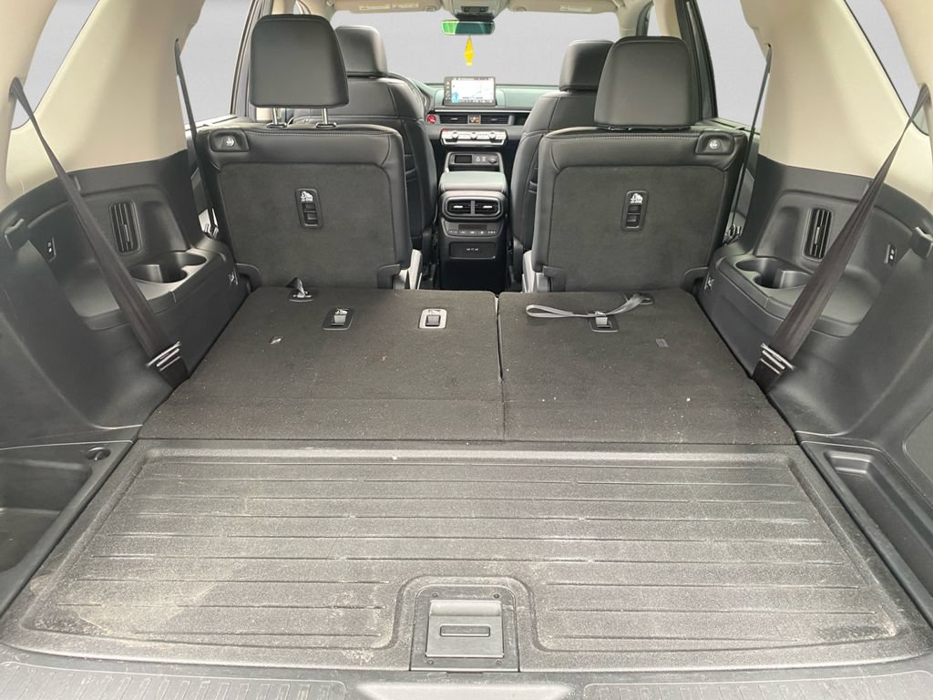 Used 2025 Honda Pilot Touring image 28