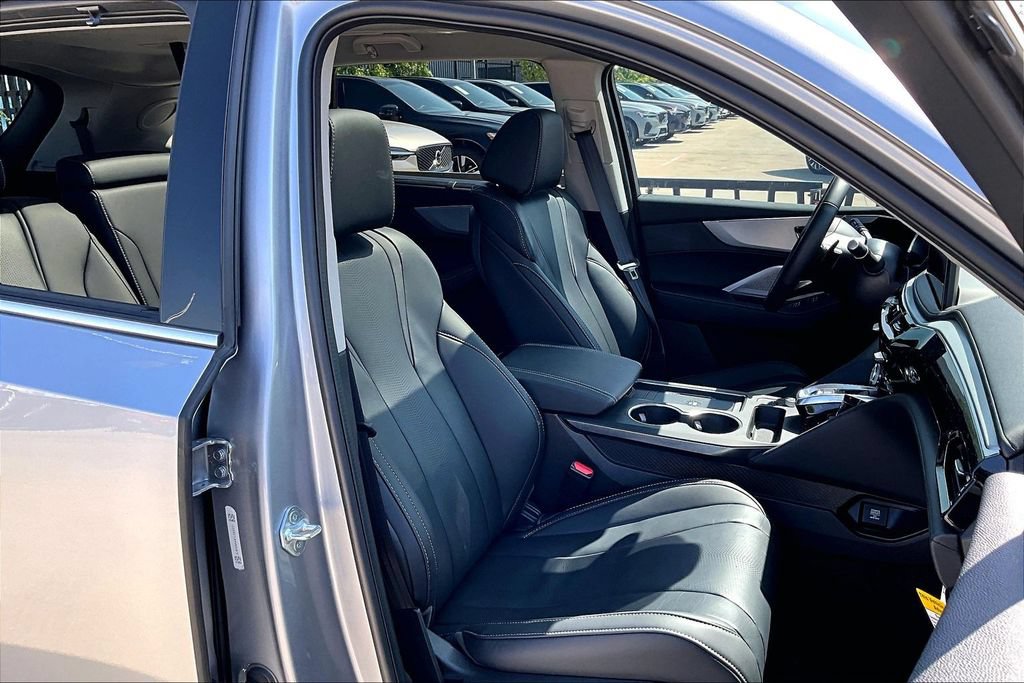 Certified 2026 Acura MDX w/ Technology Package FWD image 9