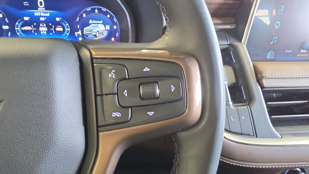 Used 2023 Chevrolet Tahoe High Country w/ Premium Package 2 AWD/4WD image 25