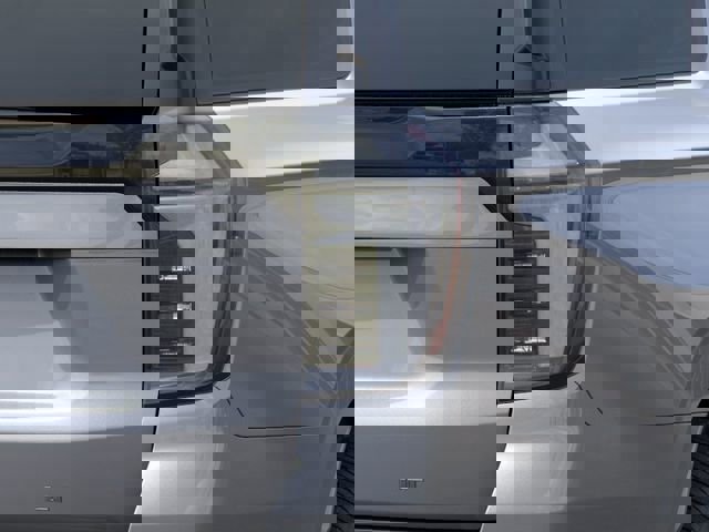 New 2026 Chevrolet Suburban LT image 11