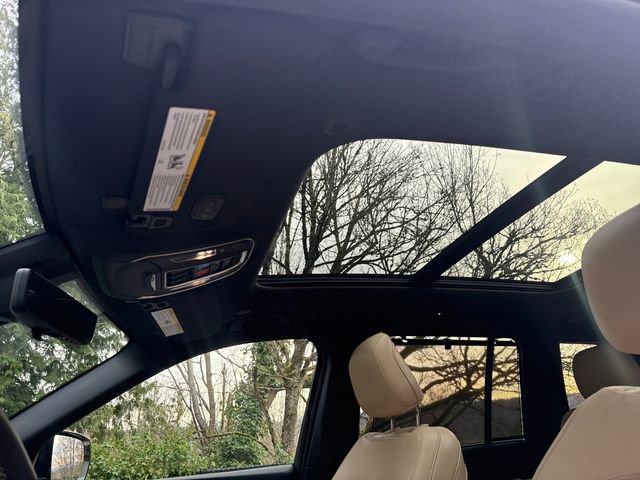 Used 2023 Jeep Grand Cherokee 4WD 4xe w/ Luxury Tech Group II image 28