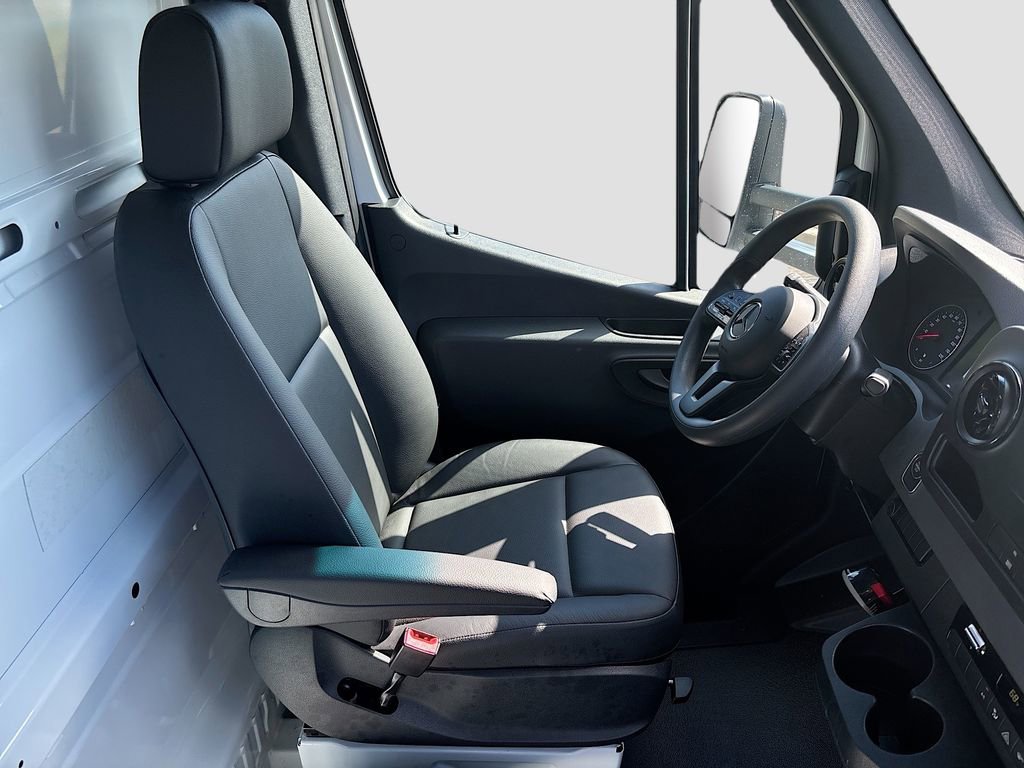 Used 2023 Mercedes-Benz Sprinter 3500 w/ Acoustic Package image 40
