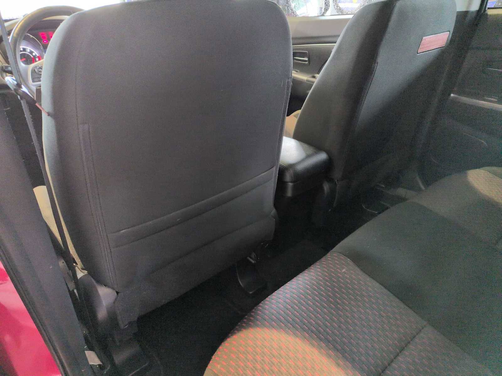 Used 2018 Mitsubishi Outlander Sport ES image 17