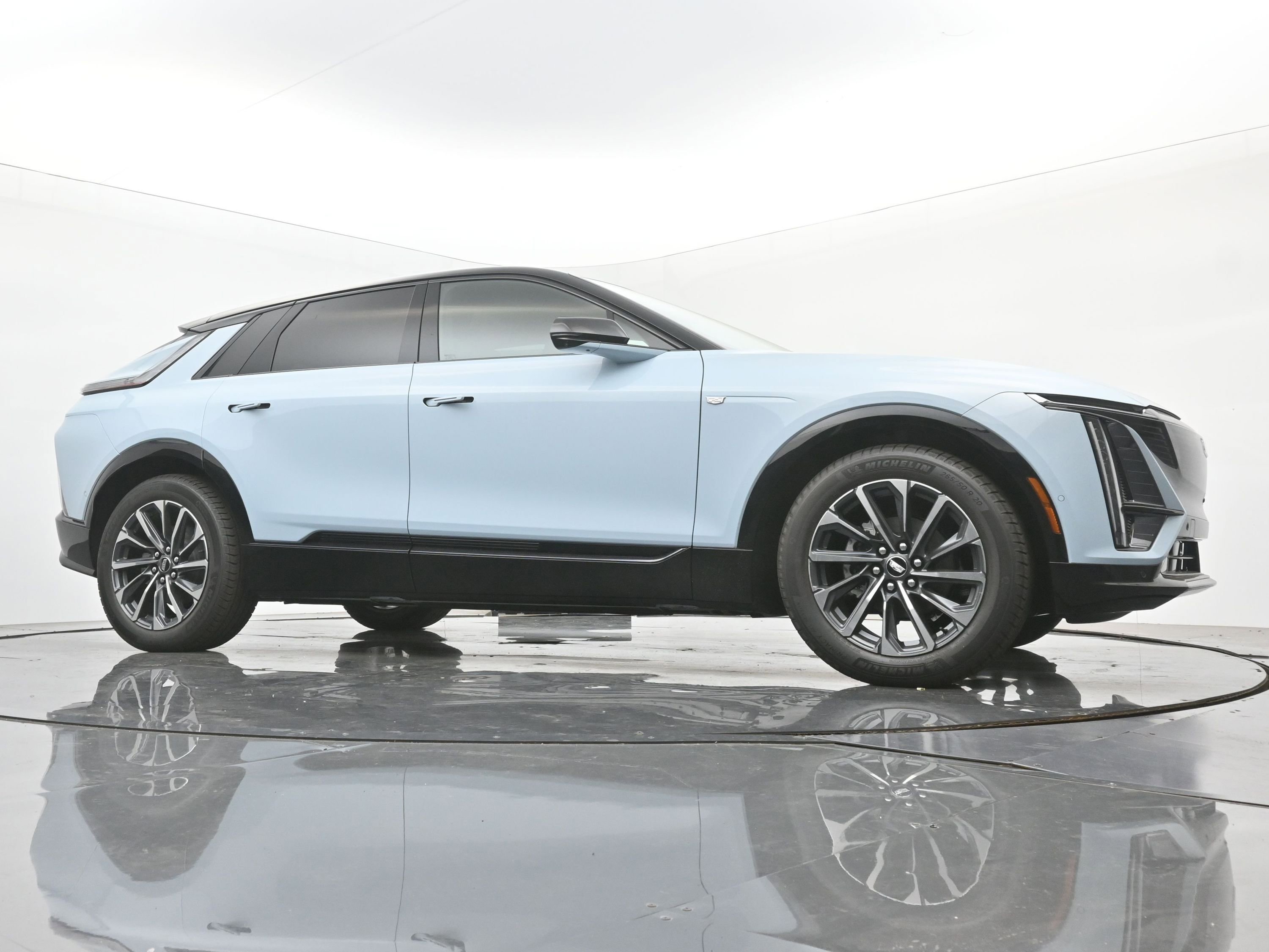 New 2026 Cadillac Lyriq Sport image 21