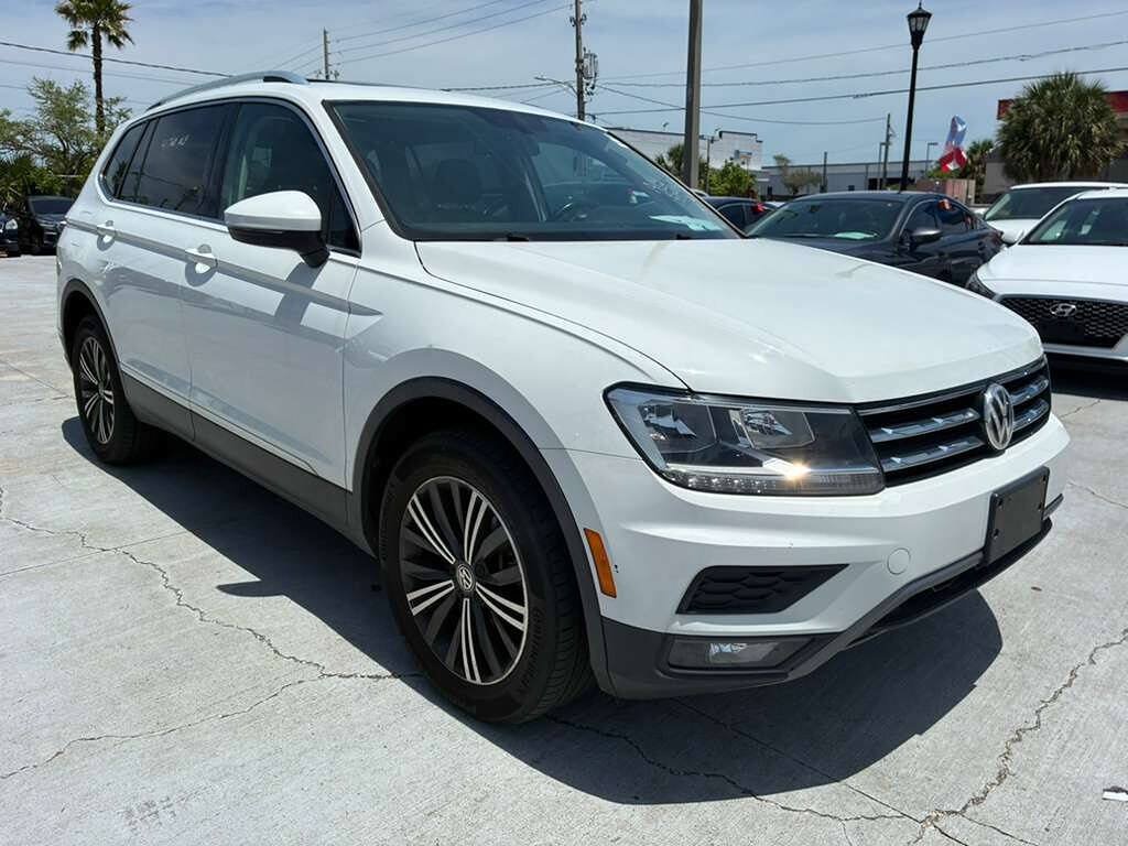 Used 2018 Volkswagen Tiguan SEL FWD image 3