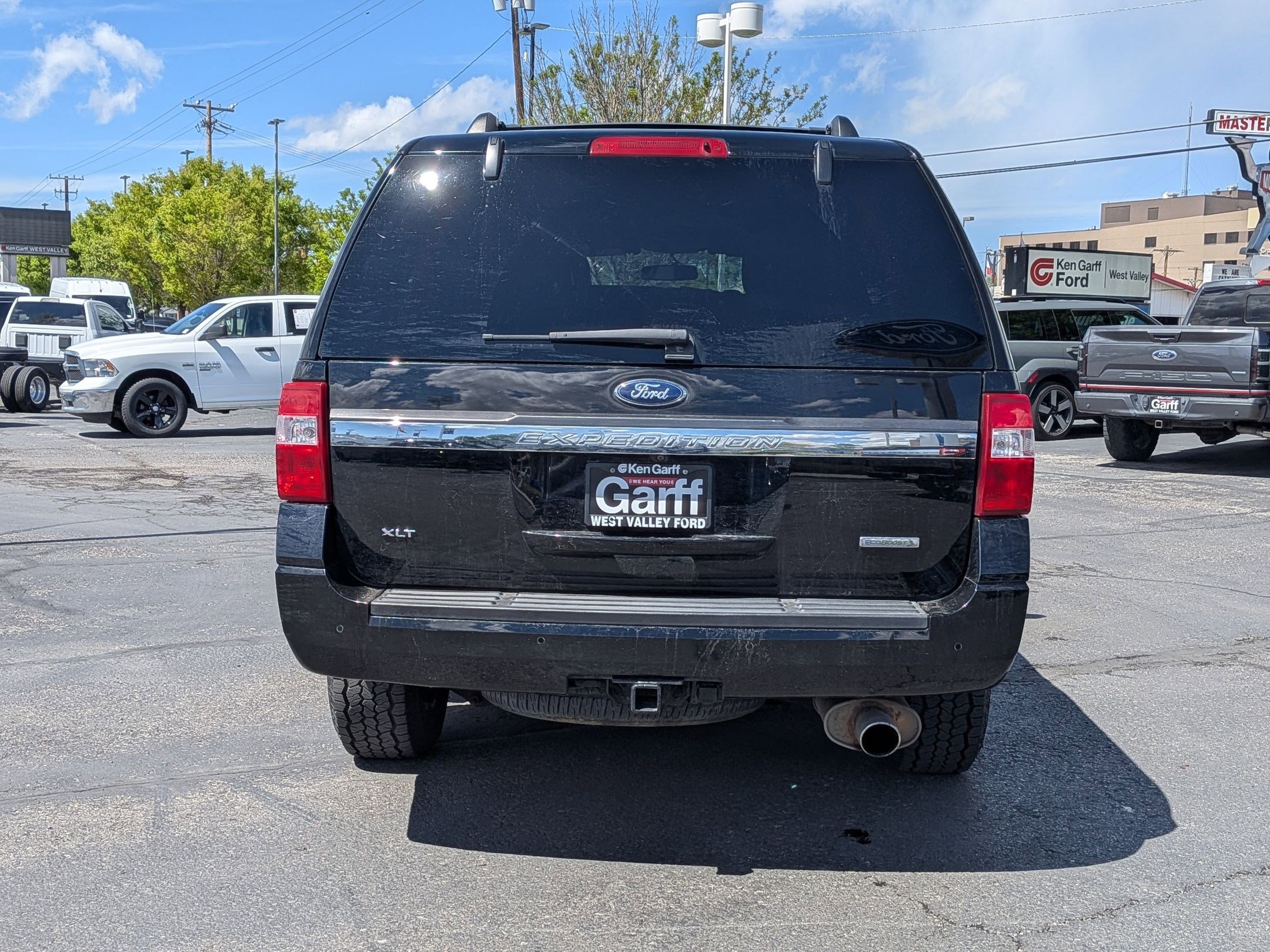 Used 2017 Ford Expedition XLT w/ Equipment Group 201A AWD/4WD image 5