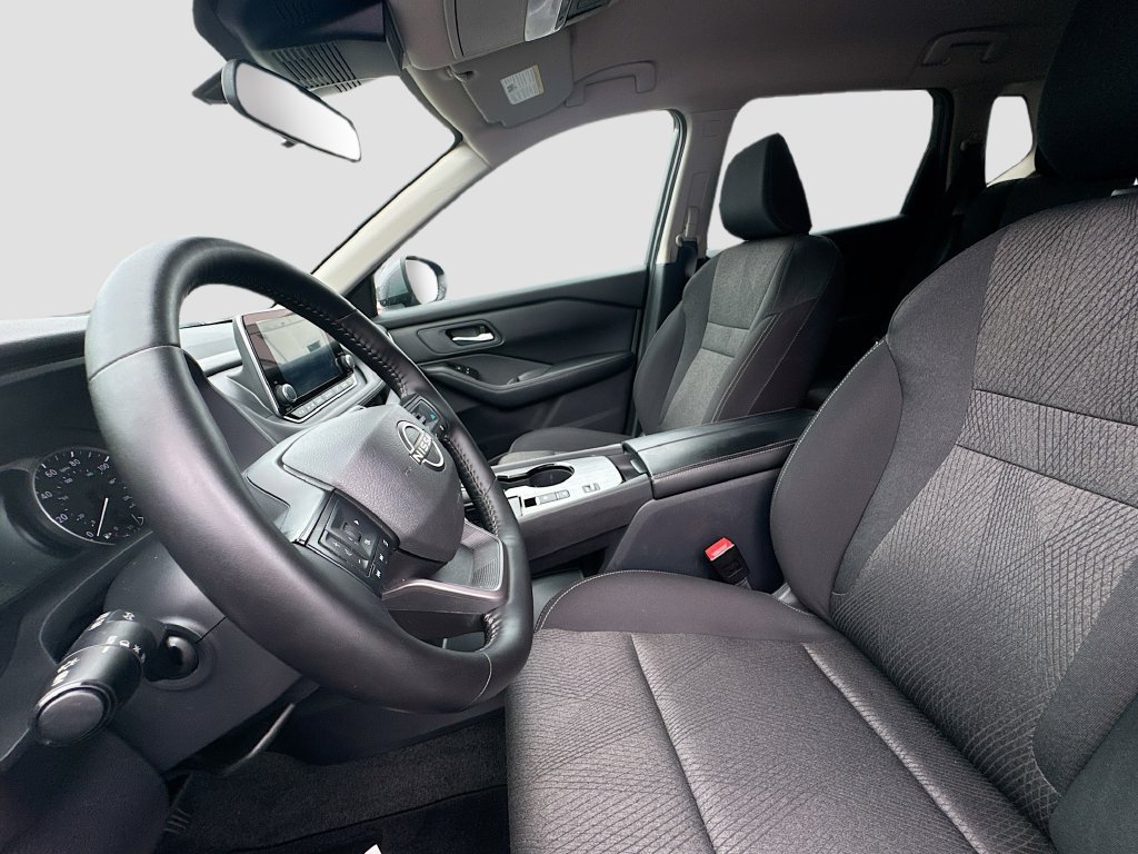 Used 2026 Nissan Rogue SV FWD image 20
