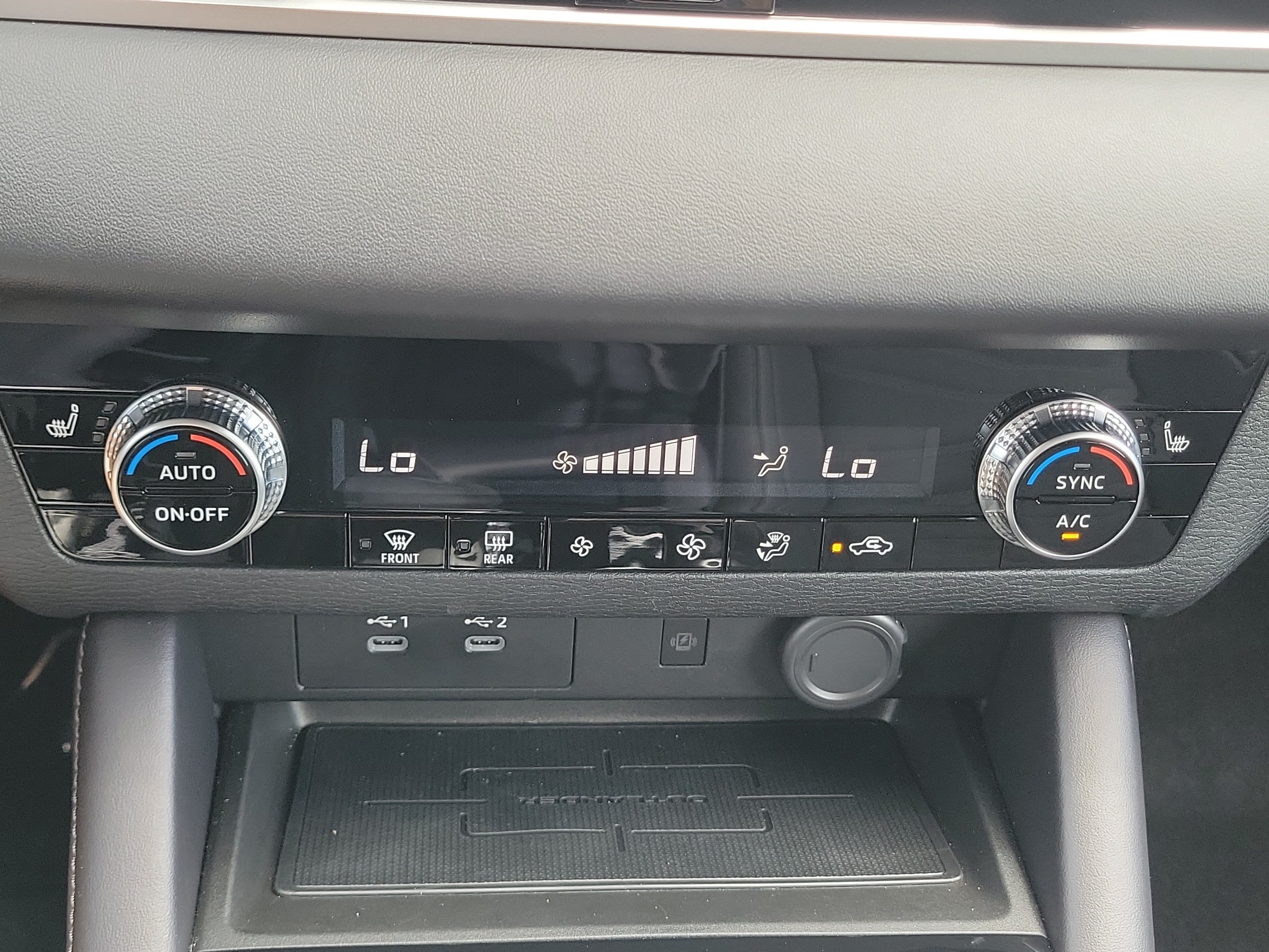 Used 2025 Mitsubishi Outlander SE FWD image 25