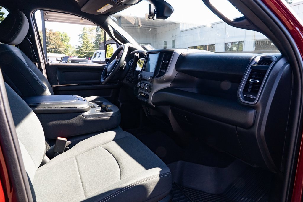 Used 2024 RAM 2500 Tradesman w/ Chrome Appearance Group image 22