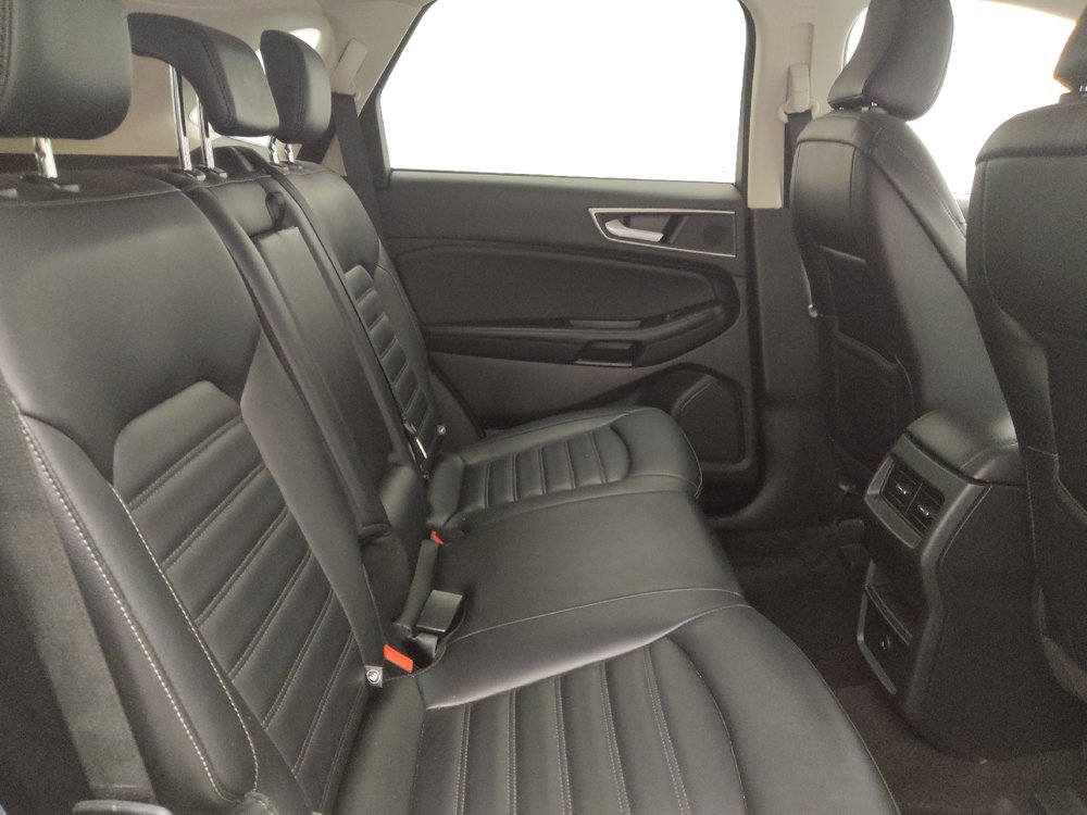 Used 2024 Ford Edge SEL image 19