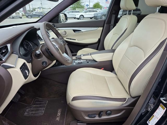 Used 2019 INFINITI QX50 Essential w/ Sensory Package AWD/4WD image 8