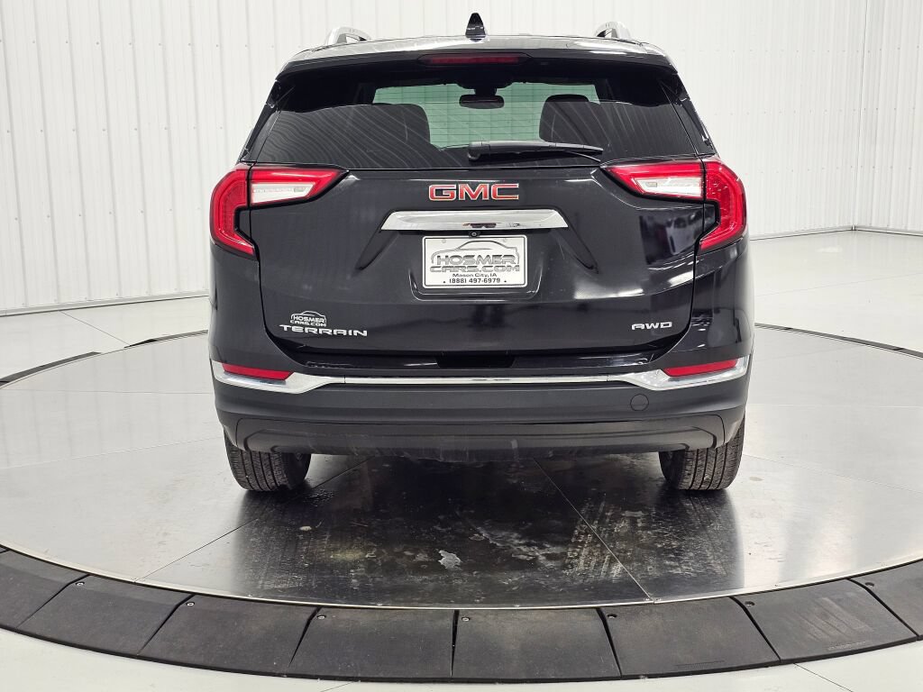 Used 2022 GMC Terrain SLT AWD/4WD image 4