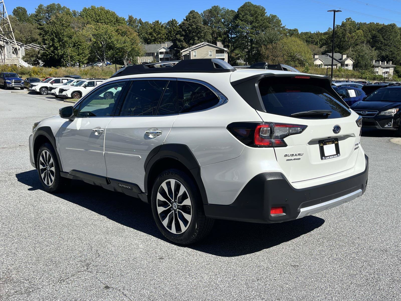 Used 2025 Subaru Outback Touring XT w/ Tech Package 3 AWD/4WD image 3