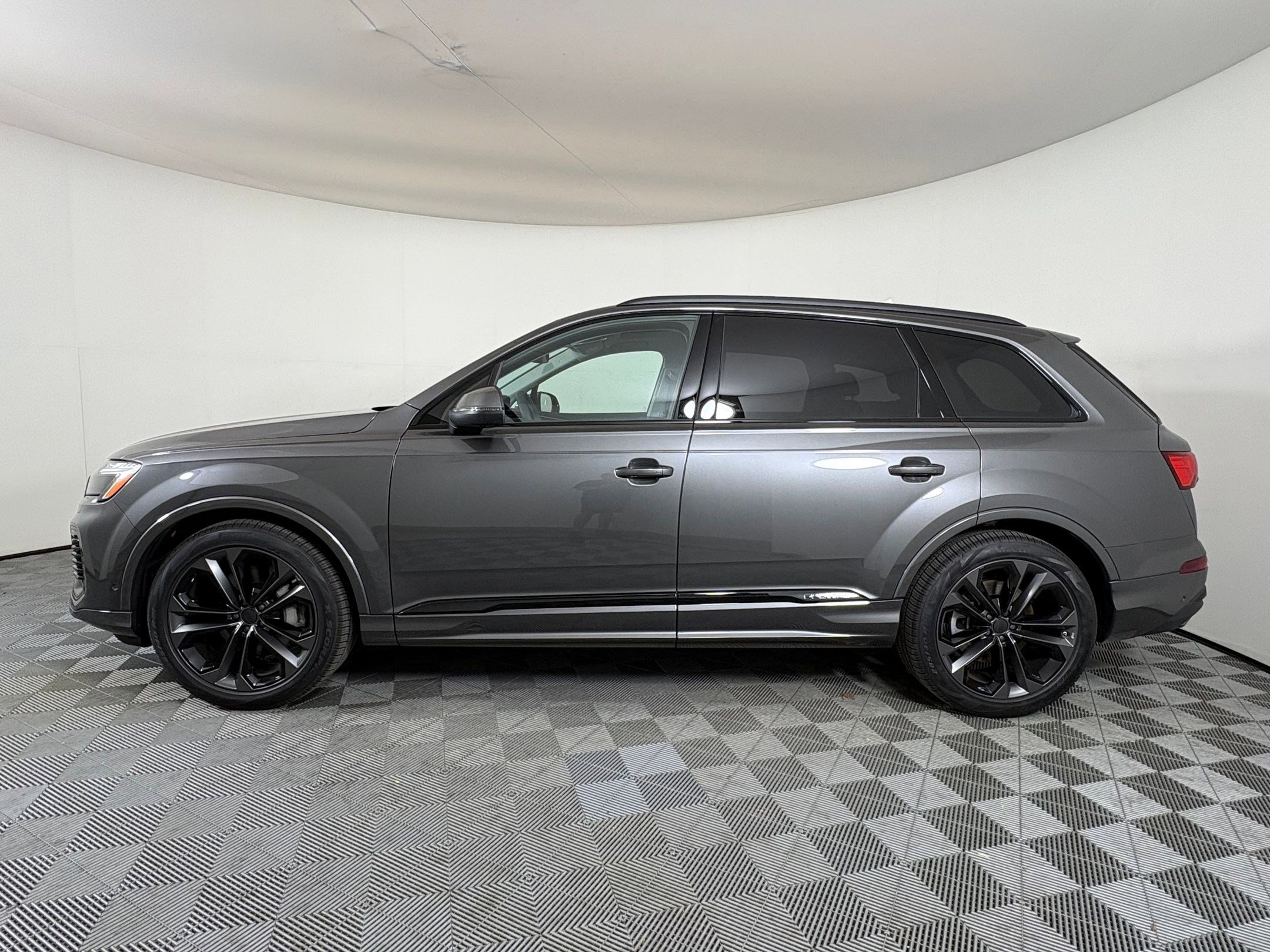 New 2026 Audi Q7 3.0T Premium Plus image 2