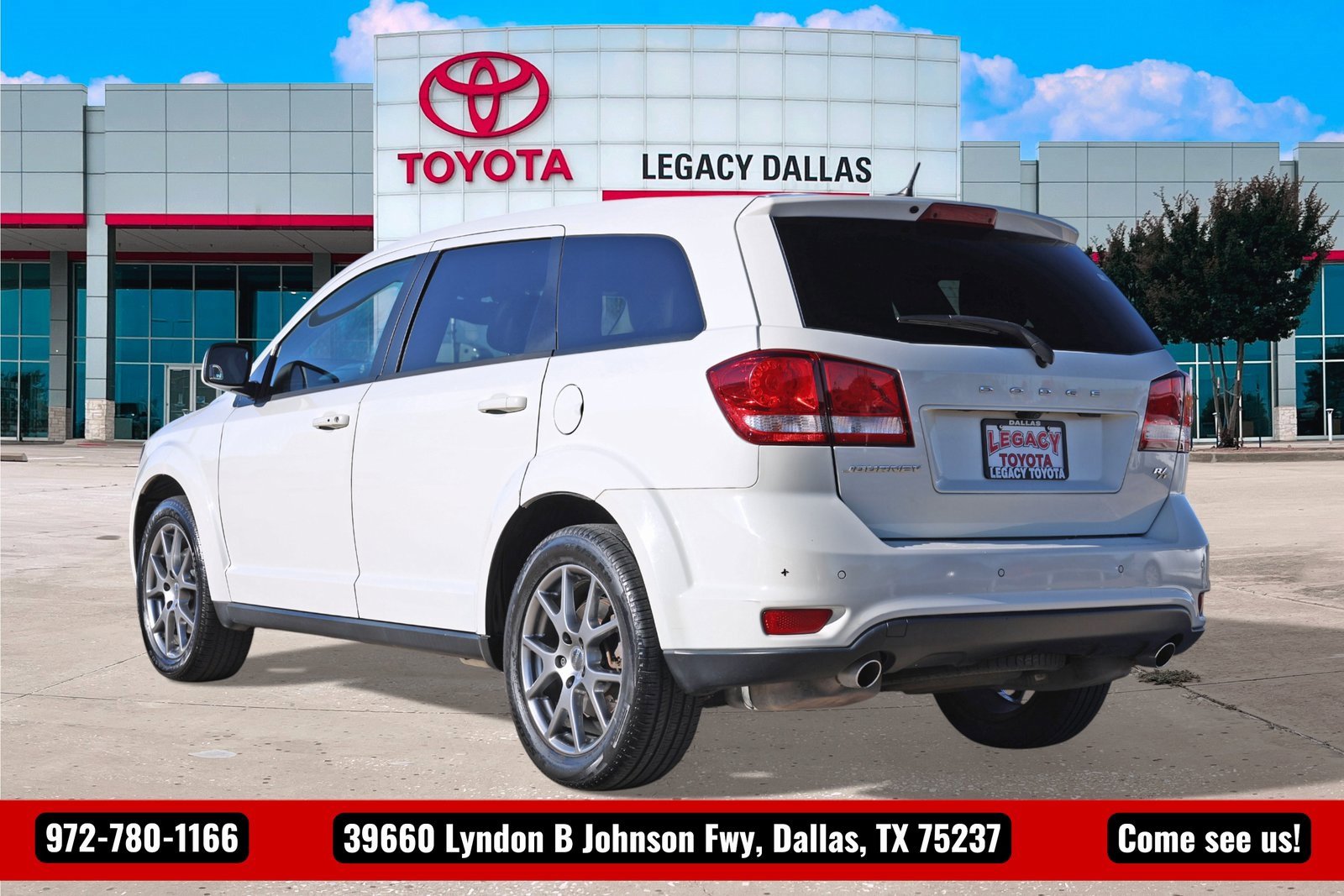 Used 2015 Dodge Journey R/T w/ Flexible Seating Group image 8