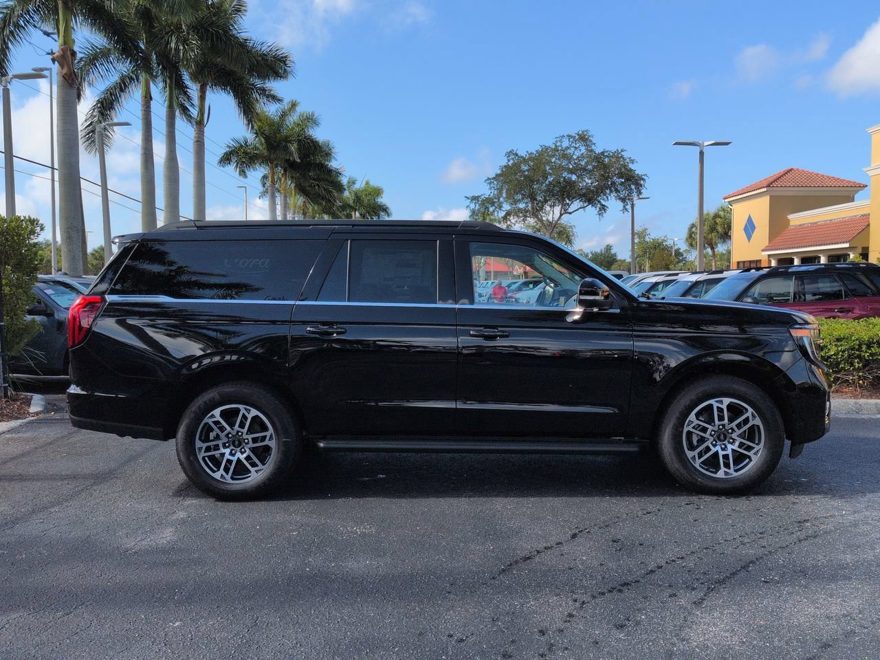 New 2026 Ford Expedition Max Active RWD image 3