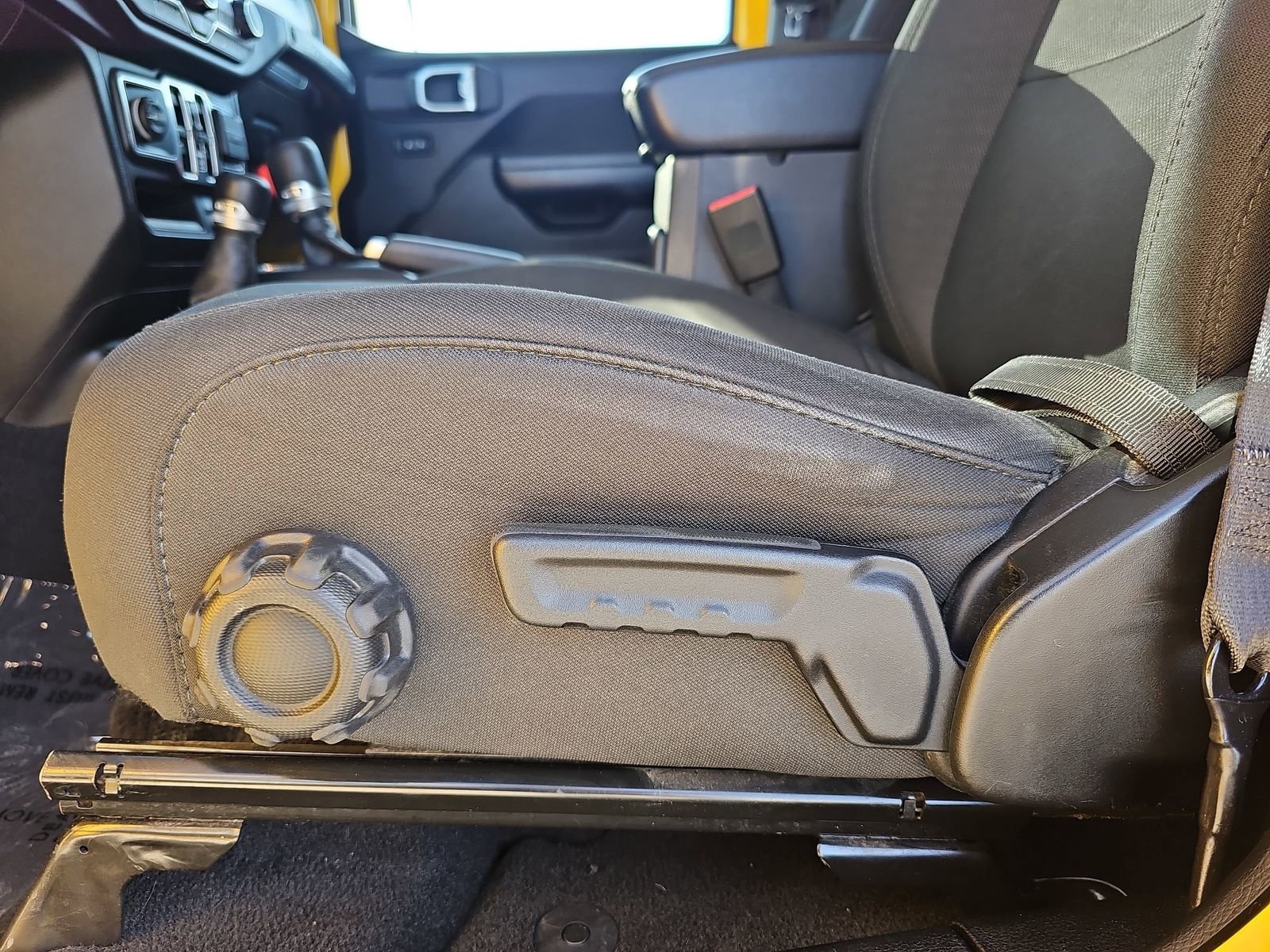 Used 2020 Jeep Wrangler Unlimited Sport image 29