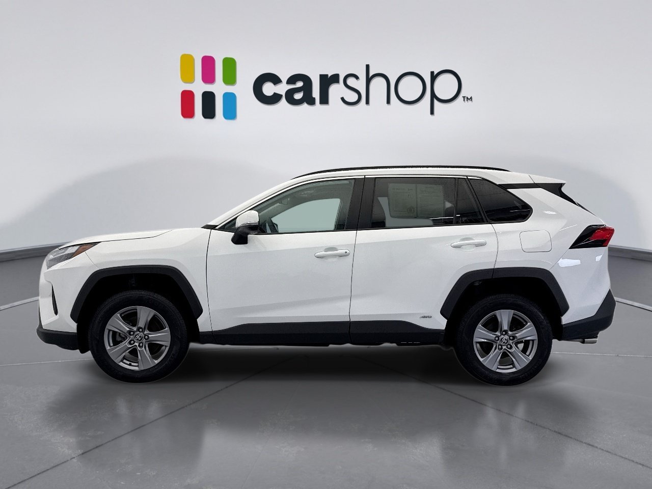Used 2022 Toyota RAV4 XLE w/ Convenience Package AWD/4WD image 2
