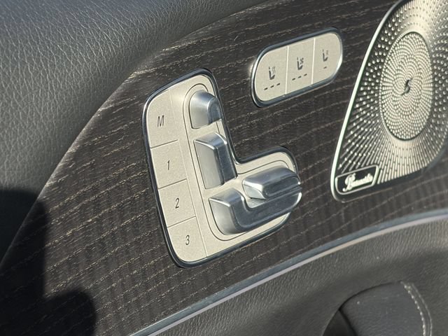Used 2023 Mercedes-Benz GLS 580 4MATIC image 7