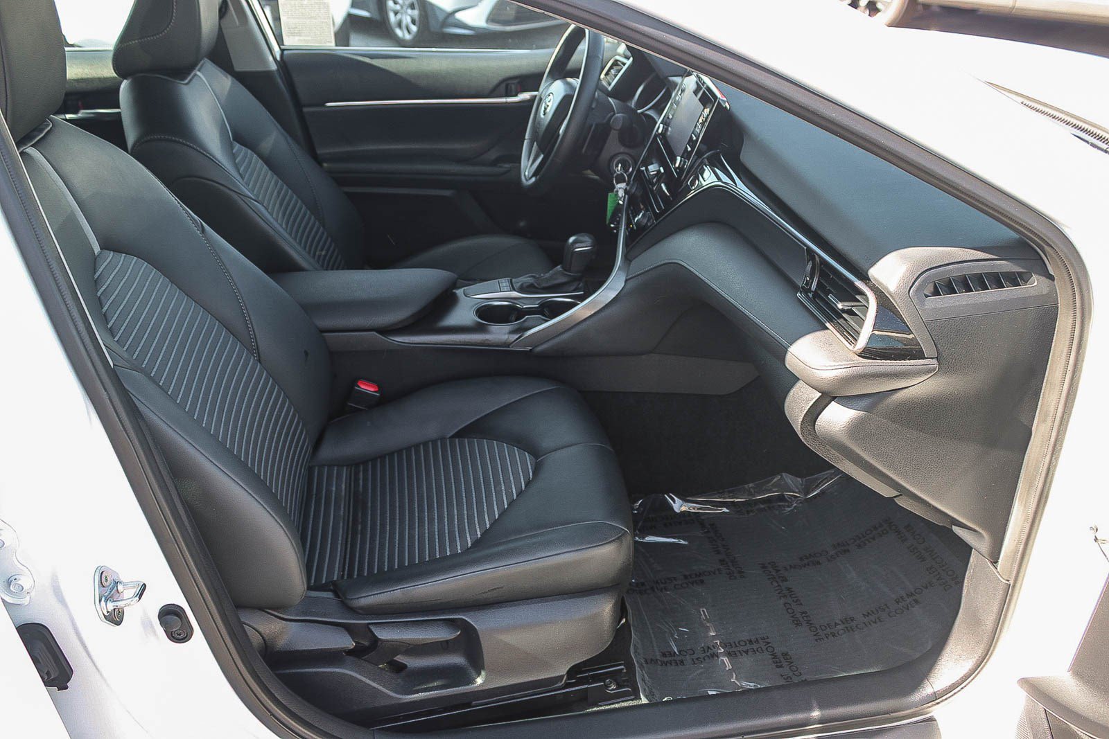 Certified 2024 Toyota Camry SE FWD image 17