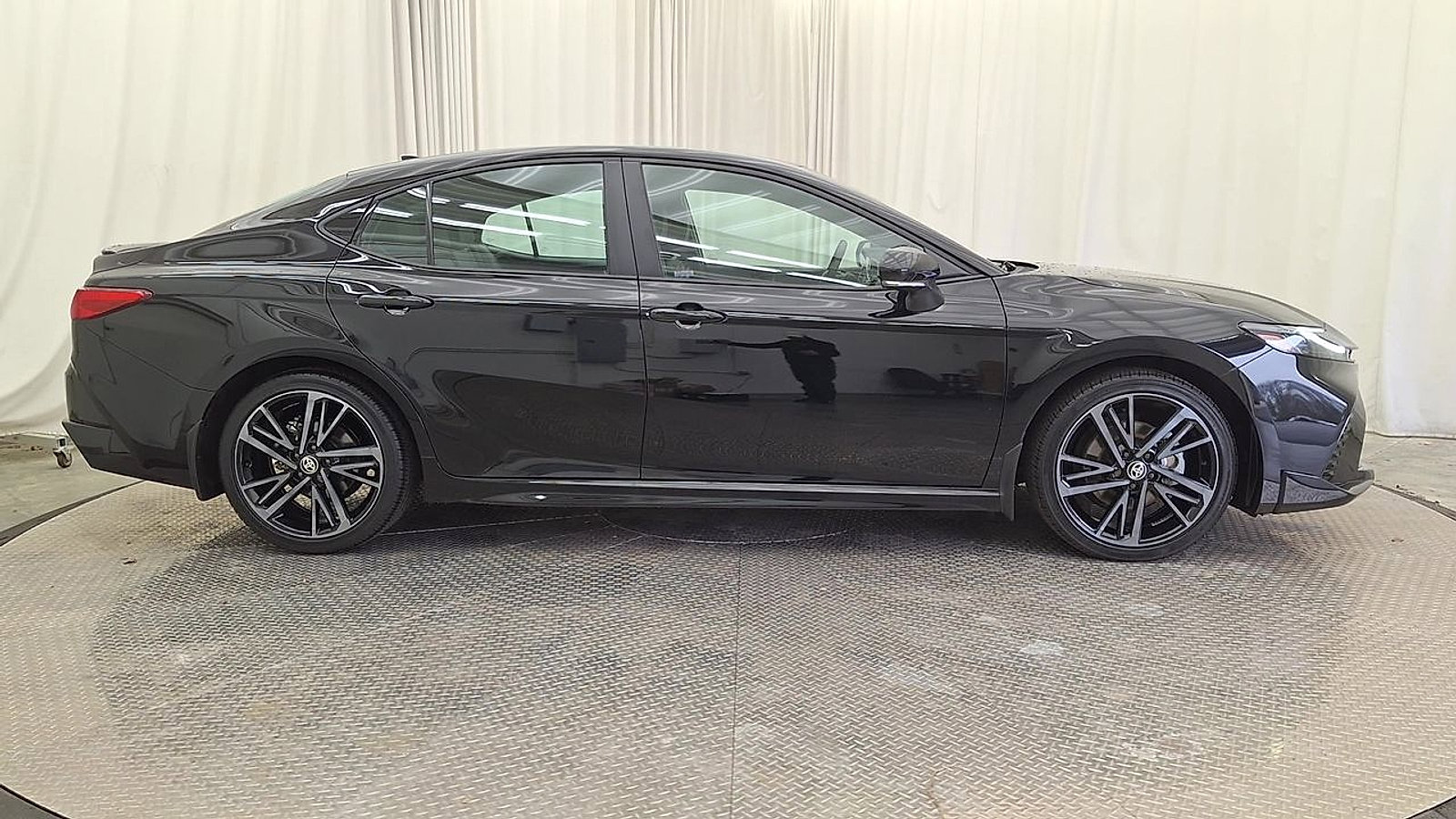 Certified 2025 Toyota Camry XSE image 4