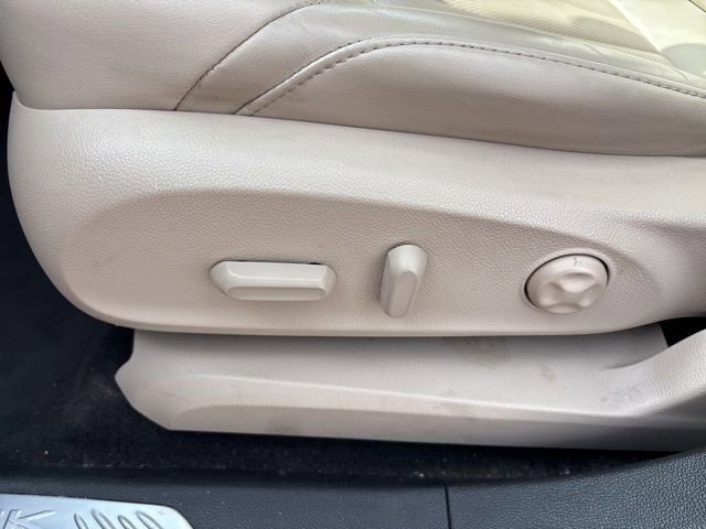 Used 2018 Buick Envision Essence FWD image 22