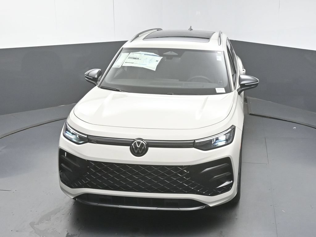 New 2026 Volkswagen Tiguan SE R-Line FWD image 43