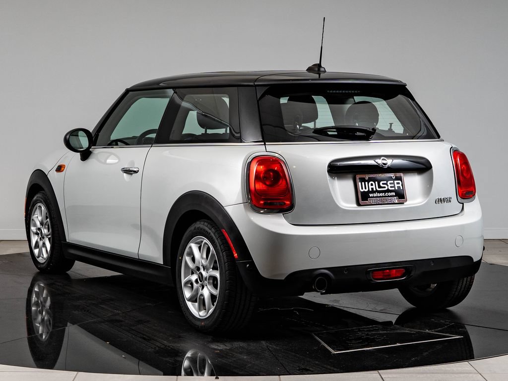 Used 2016 MINI Cooper 2-Door Hardtop FWD image 6