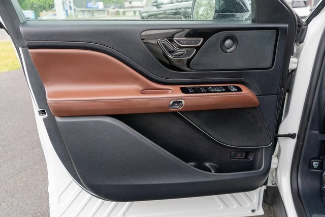 Used 2025 Lincoln Aviator Reserve w/ Illumination Package AWD/4WD image 20