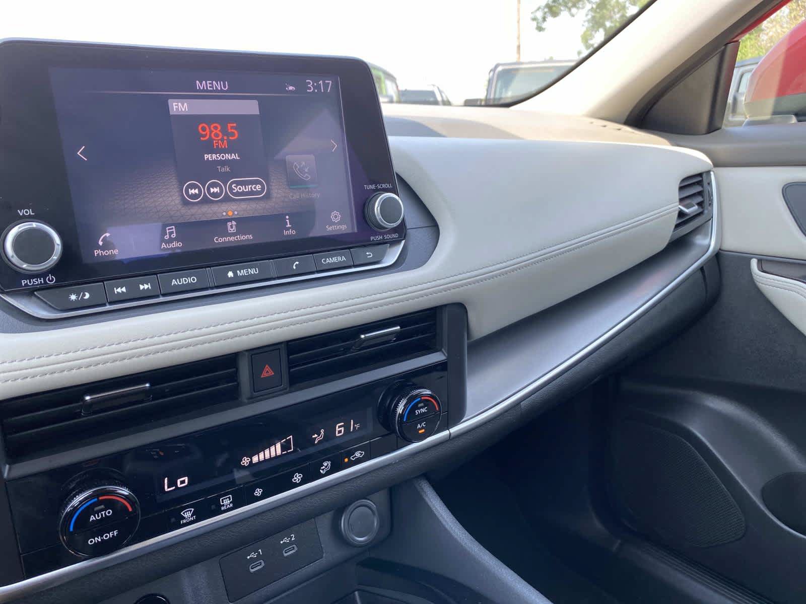 Used 2025 Nissan Rogue SV AWD/4WD image 29