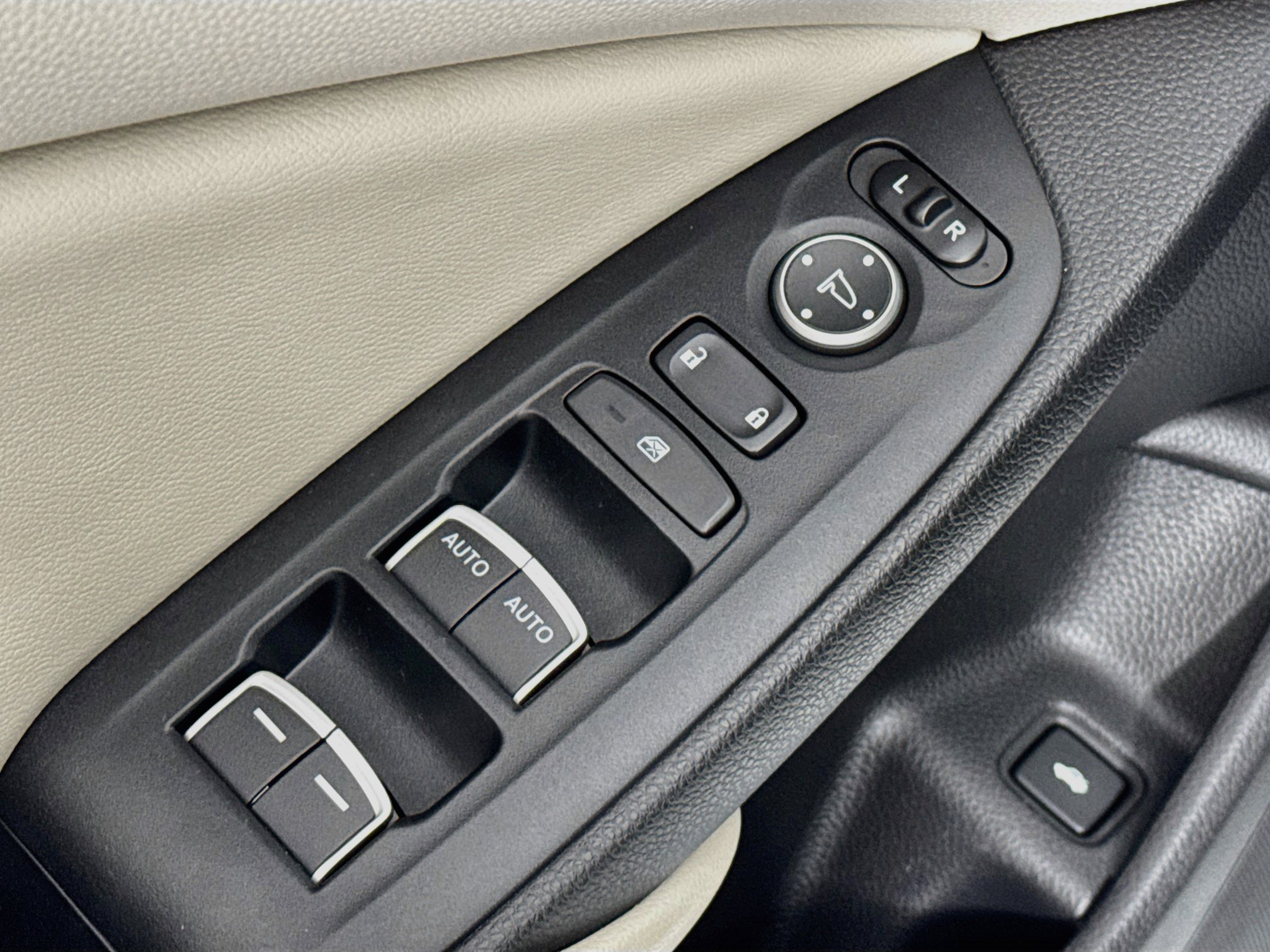 Certified 2018 Honda Accord LX image 17