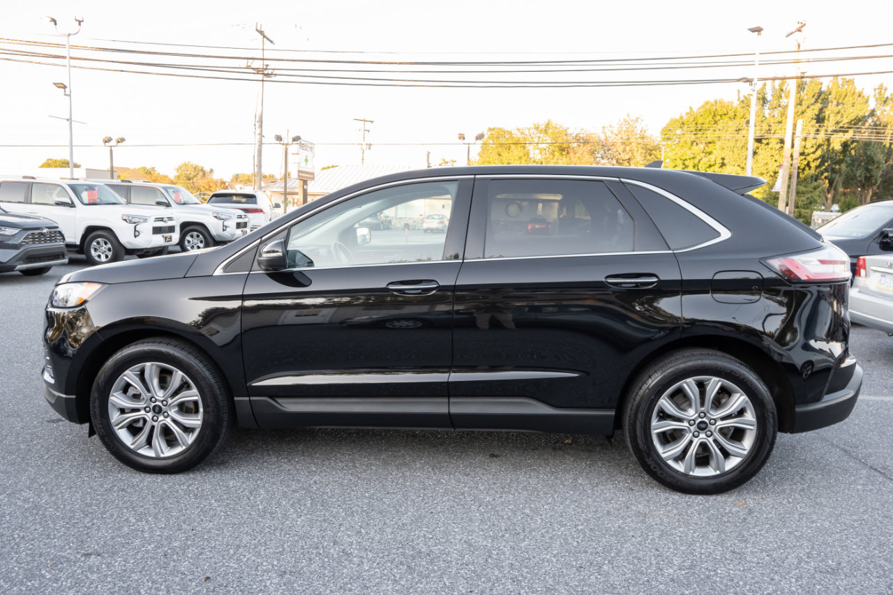 Used 2024 Ford Edge Titanium image 8