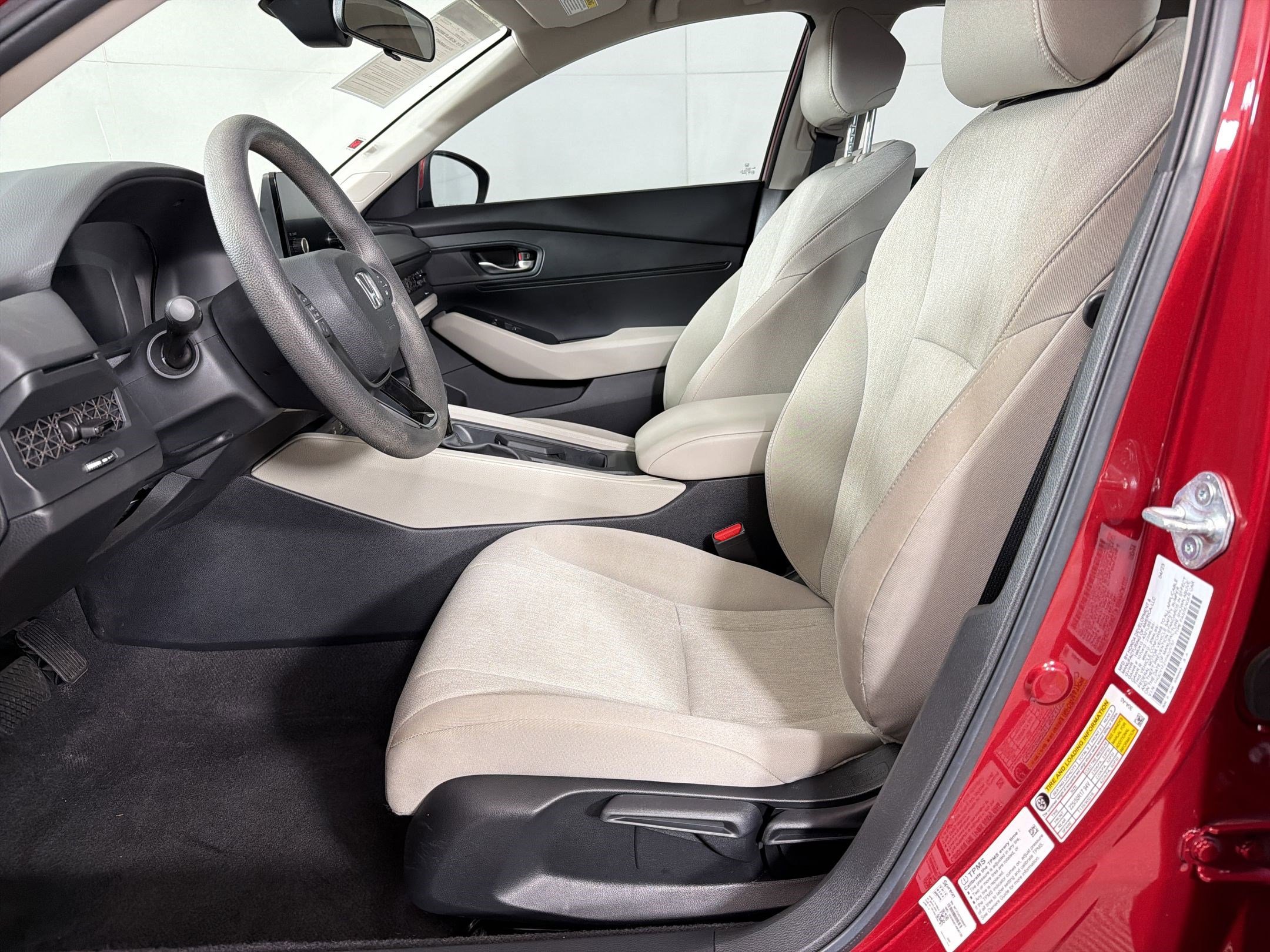 Certified 2023 Honda Accord LX image 5