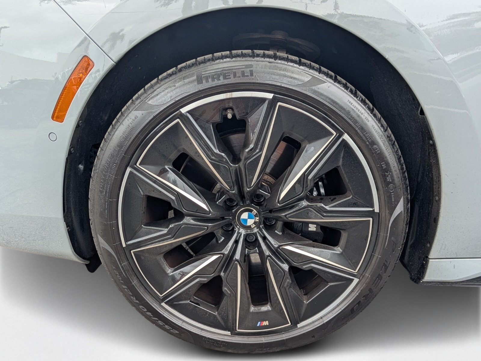 Used 2023 BMW 740i RWD image 7