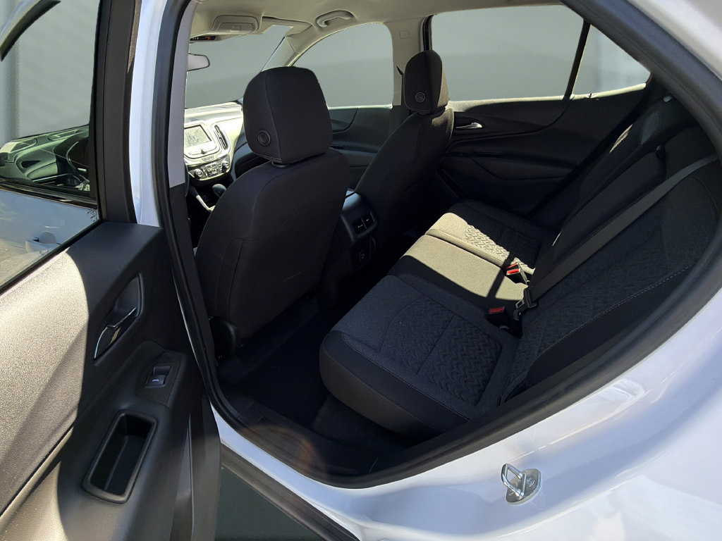Used 2023 Chevrolet Equinox LT FWD image 11