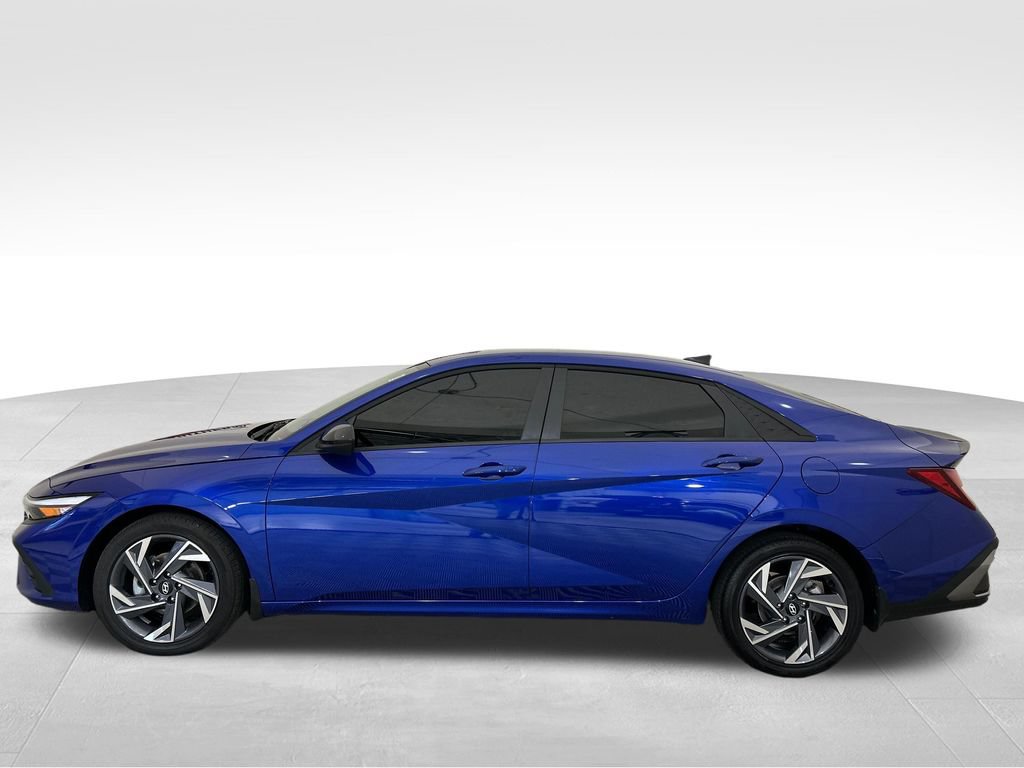 Certified 2025 Hyundai Elantra Sport FWD video 2