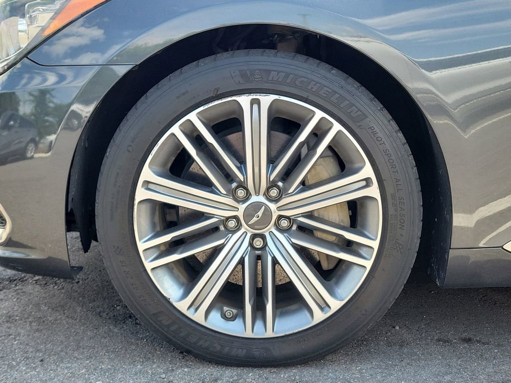 Used 2018 Genesis G80 3.8 RWD image 5