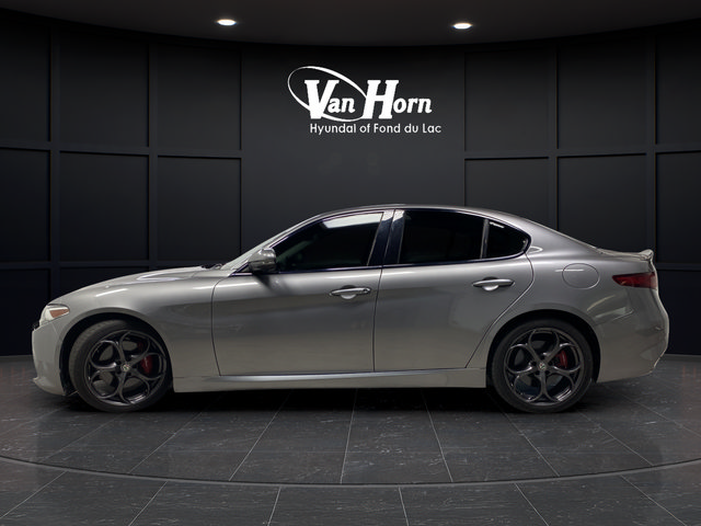 Used 2019 Alfa Romeo Giulia Ti Sport w/ Quick Order Package 22U Sport RWD image 6
