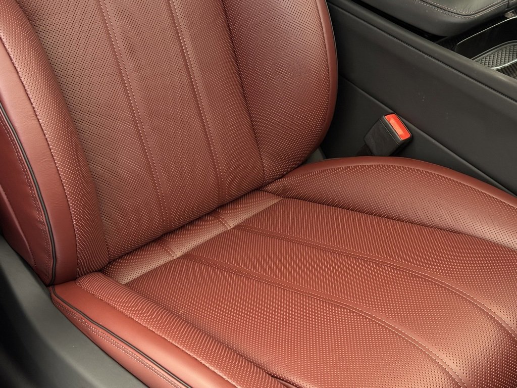 New 2025 Bentley Bentayga image 42