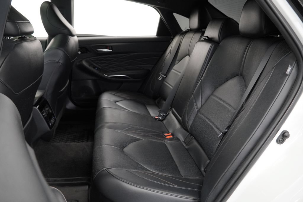 Used 2021 Toyota Avalon Limited w/ Advanced Safety Package FWD image 19