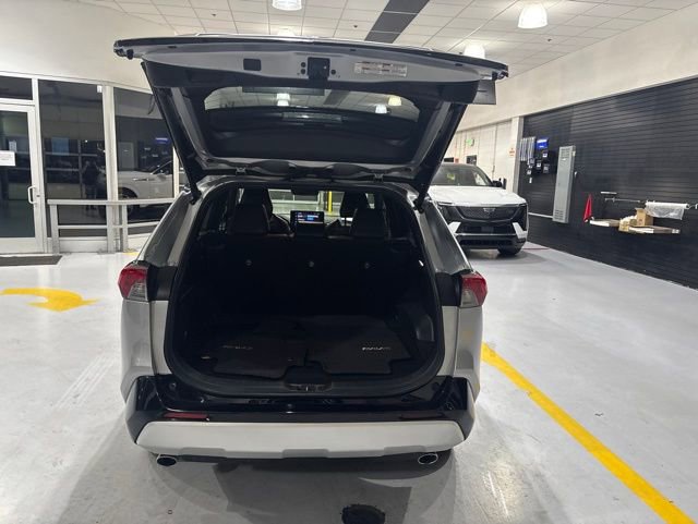 Used 2023 Toyota RAV4 XSE AWD/4WD image 40