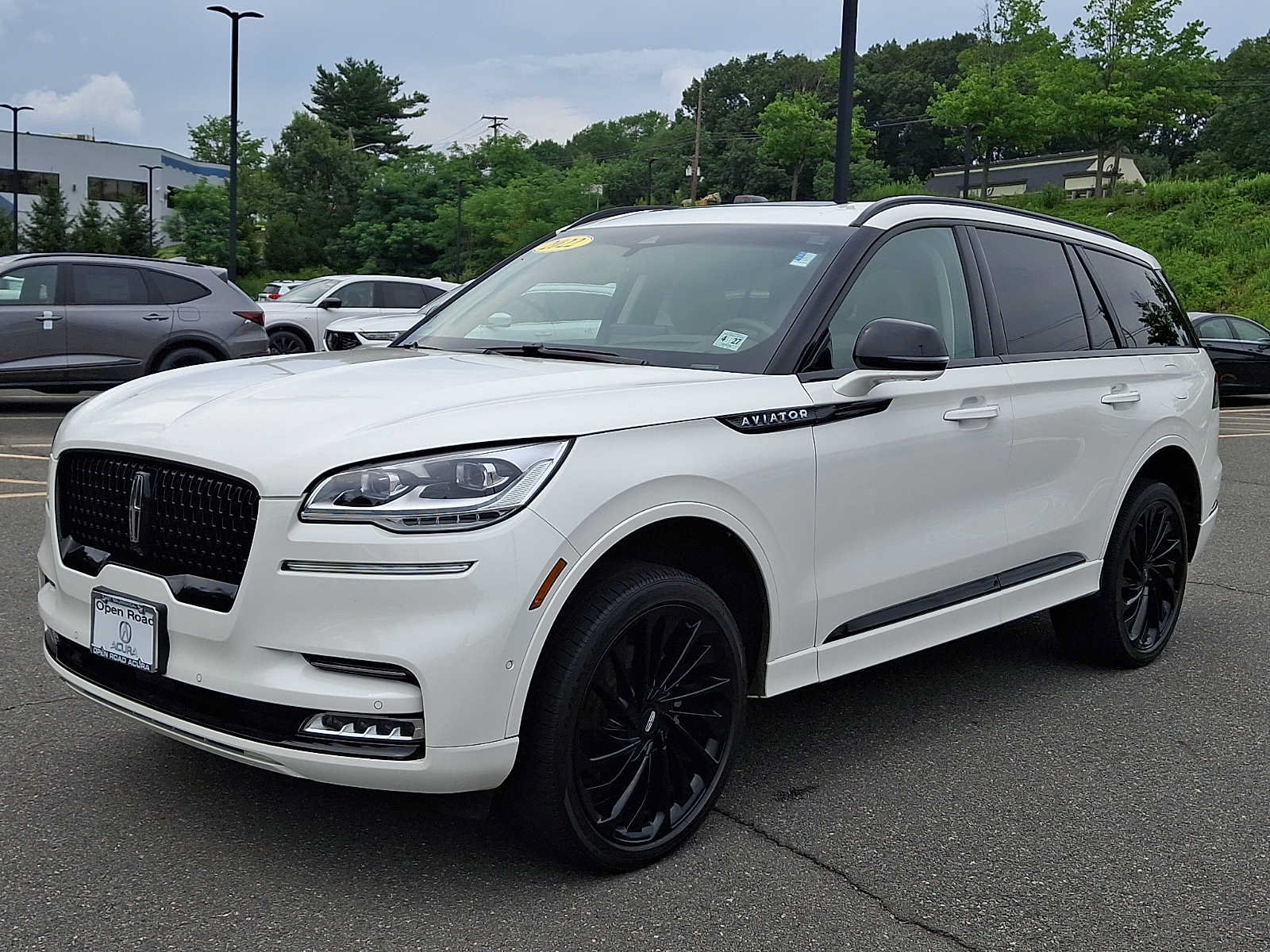 Used 2022 Lincoln Aviator Reserve AWD/4WD image 3