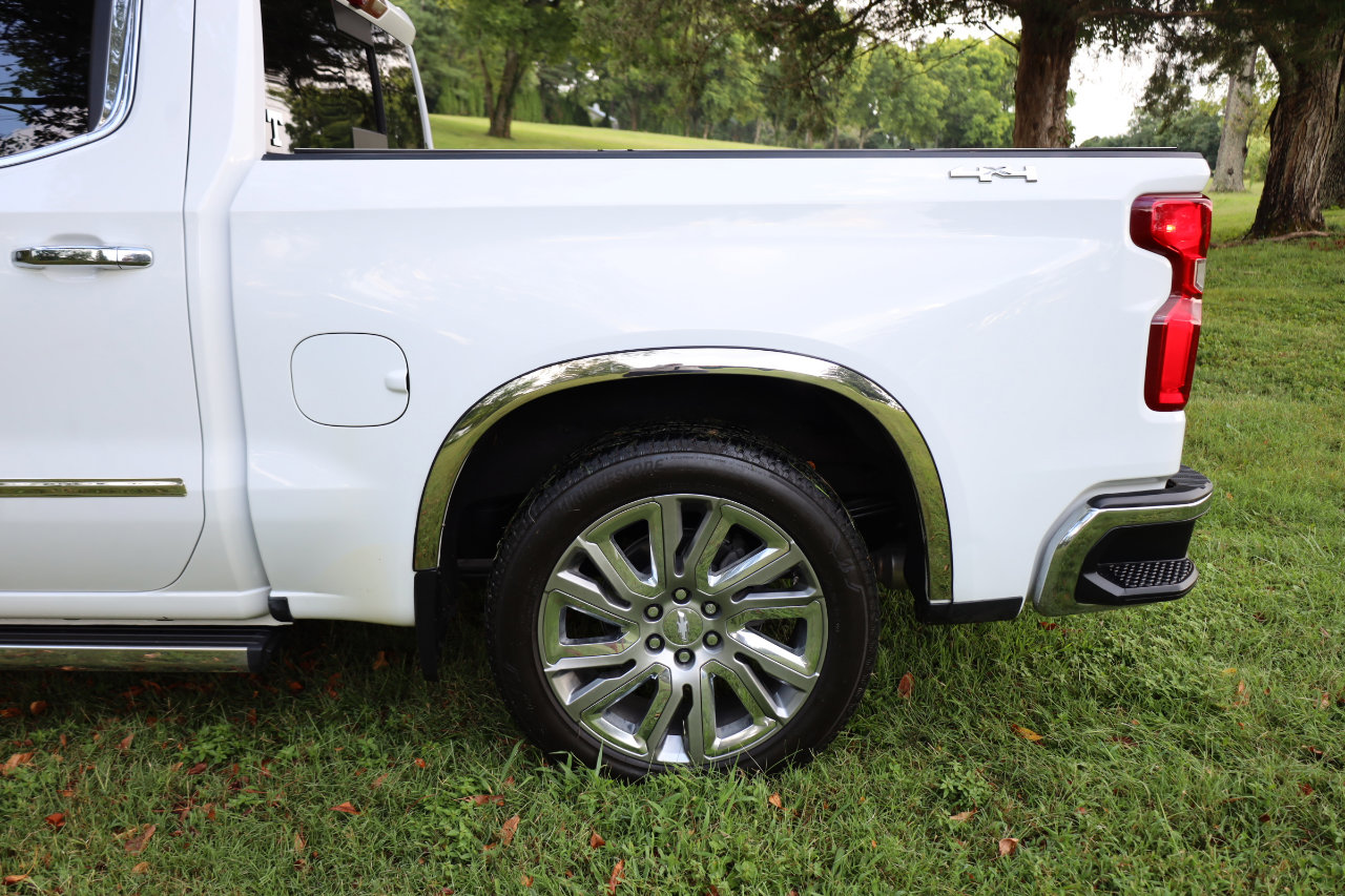 Used 2022 Chevrolet Silverado 1500 LTZ w/ LTZ Premium Package image 16