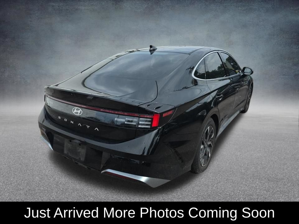 Used 2024 Hyundai Sonata SEL FWD image 2