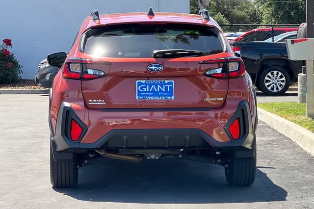 Used 2024 Subaru Crosstrek 2.0i Premium AWD/4WD image 5