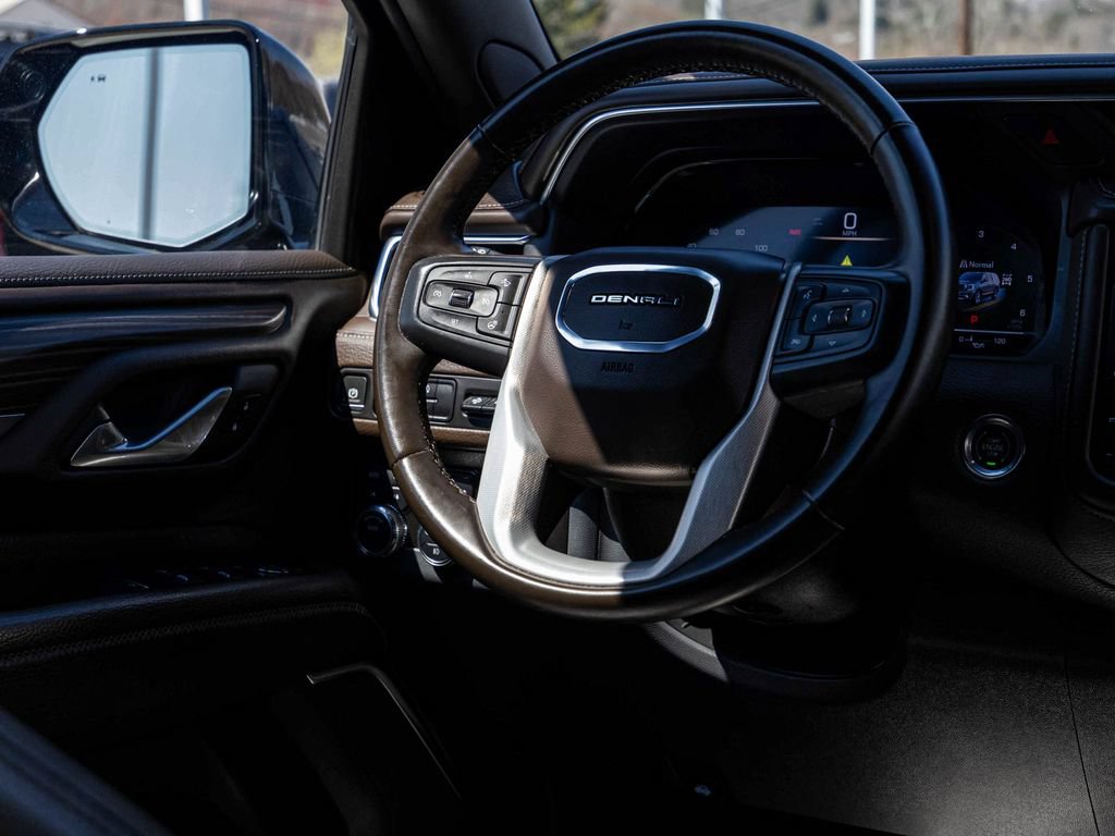 Used 2024 GMC Yukon Denali AWD/4WD image 25