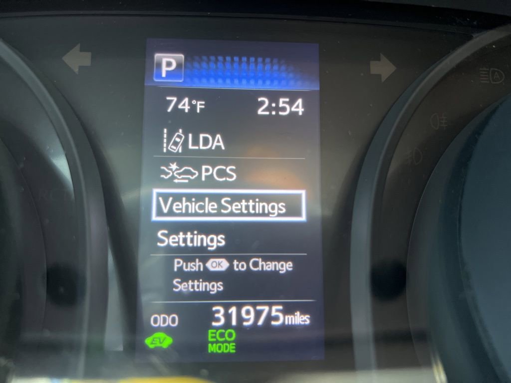 Used 2020 Toyota Camry SE image 4